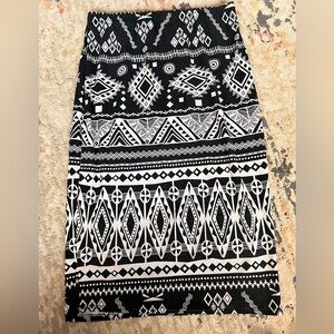 Hot Kiss Black and White Pencil Skirt Knee-Length Resort Wear